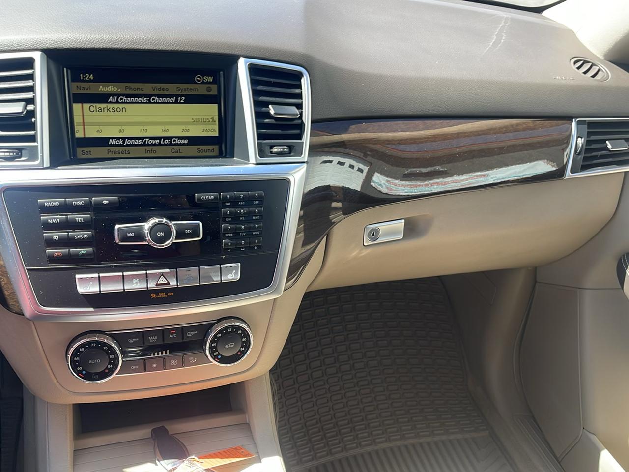 Mercedes-Benz M-Class ML350 BlueTEC 2012