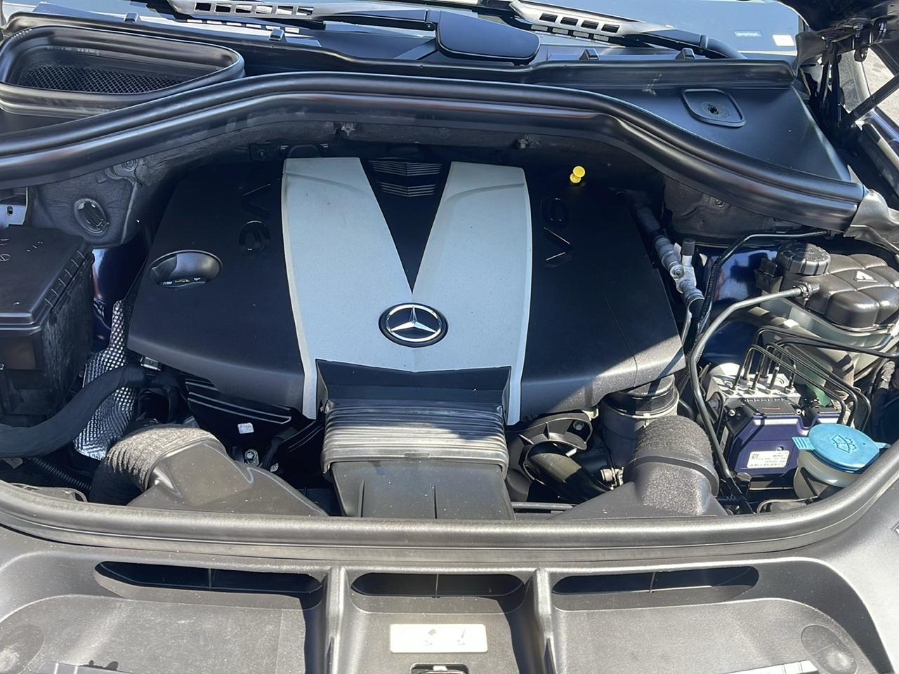 Mercedes-Benz M-Class ML350 BlueTEC 2012