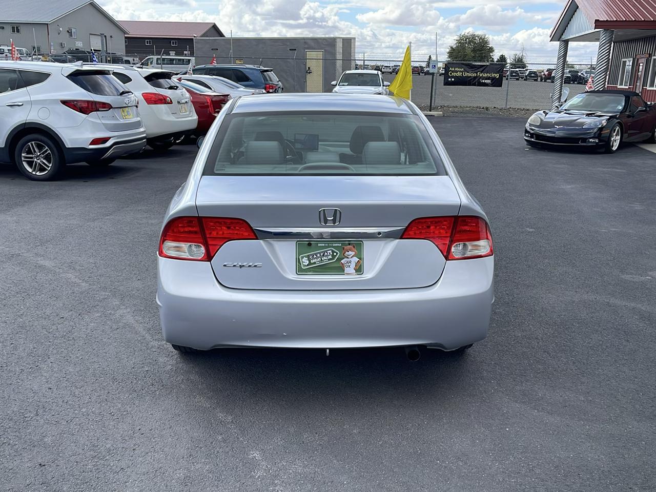 Honda Civic DX-VP Sedan 5-Speed MT 2009