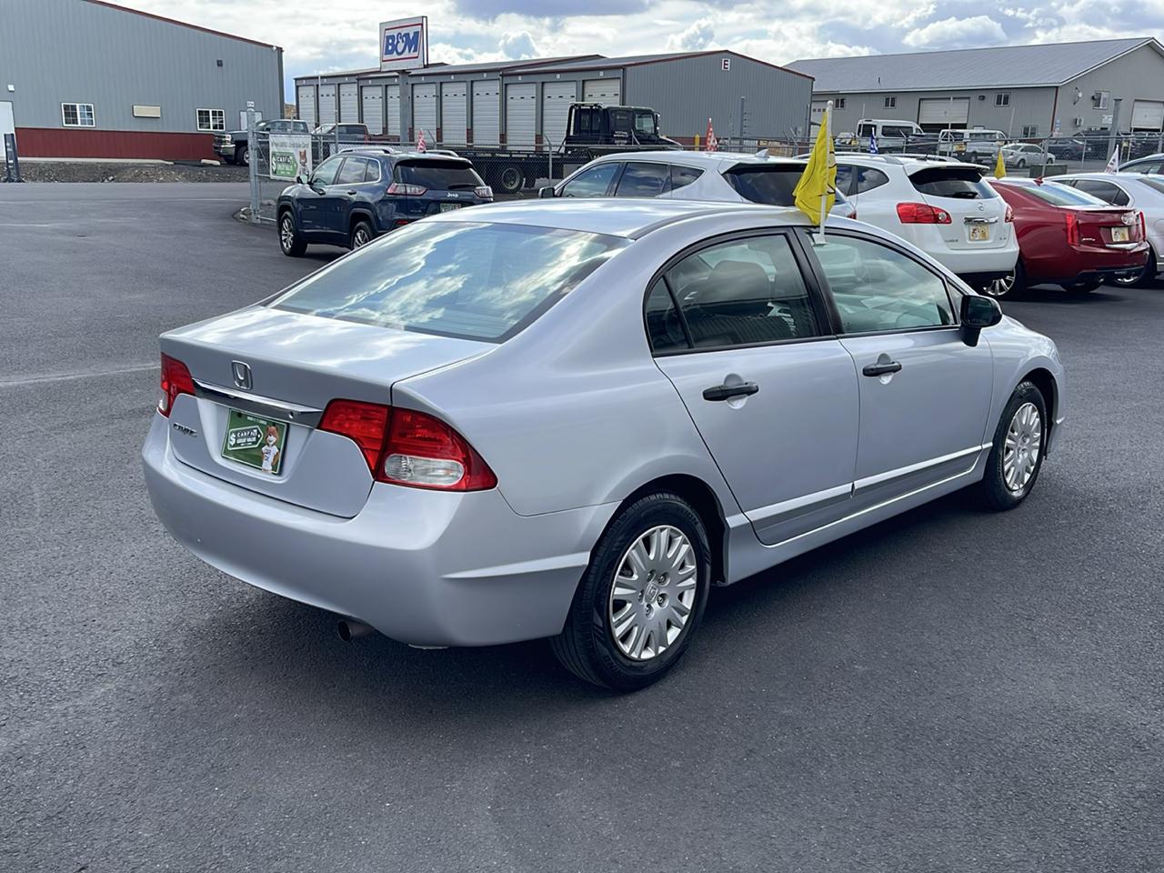 Honda Civic DX-VP Sedan 5-Speed MT 2009
