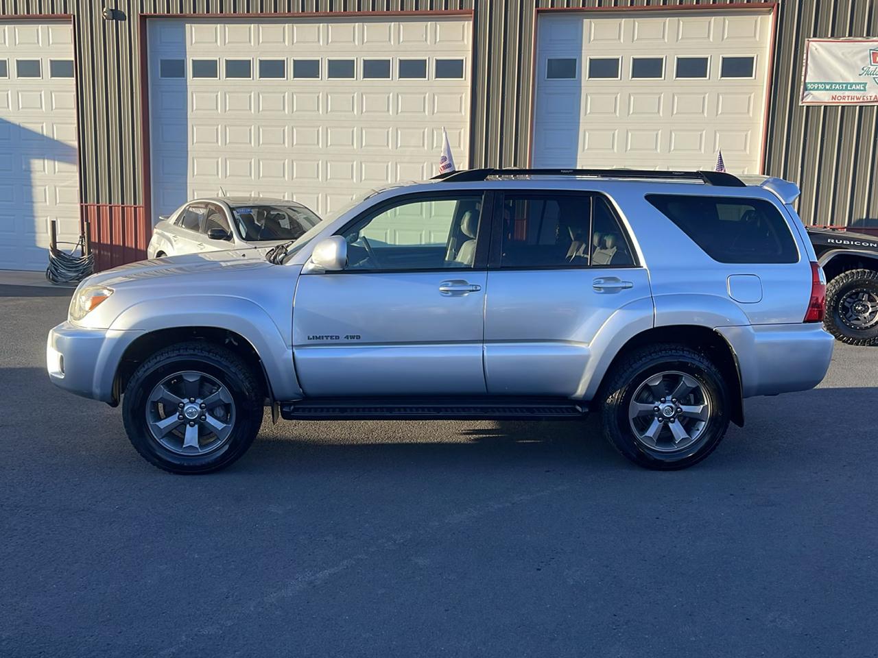 Toyota 4Runner Limited 4WD V8 2008