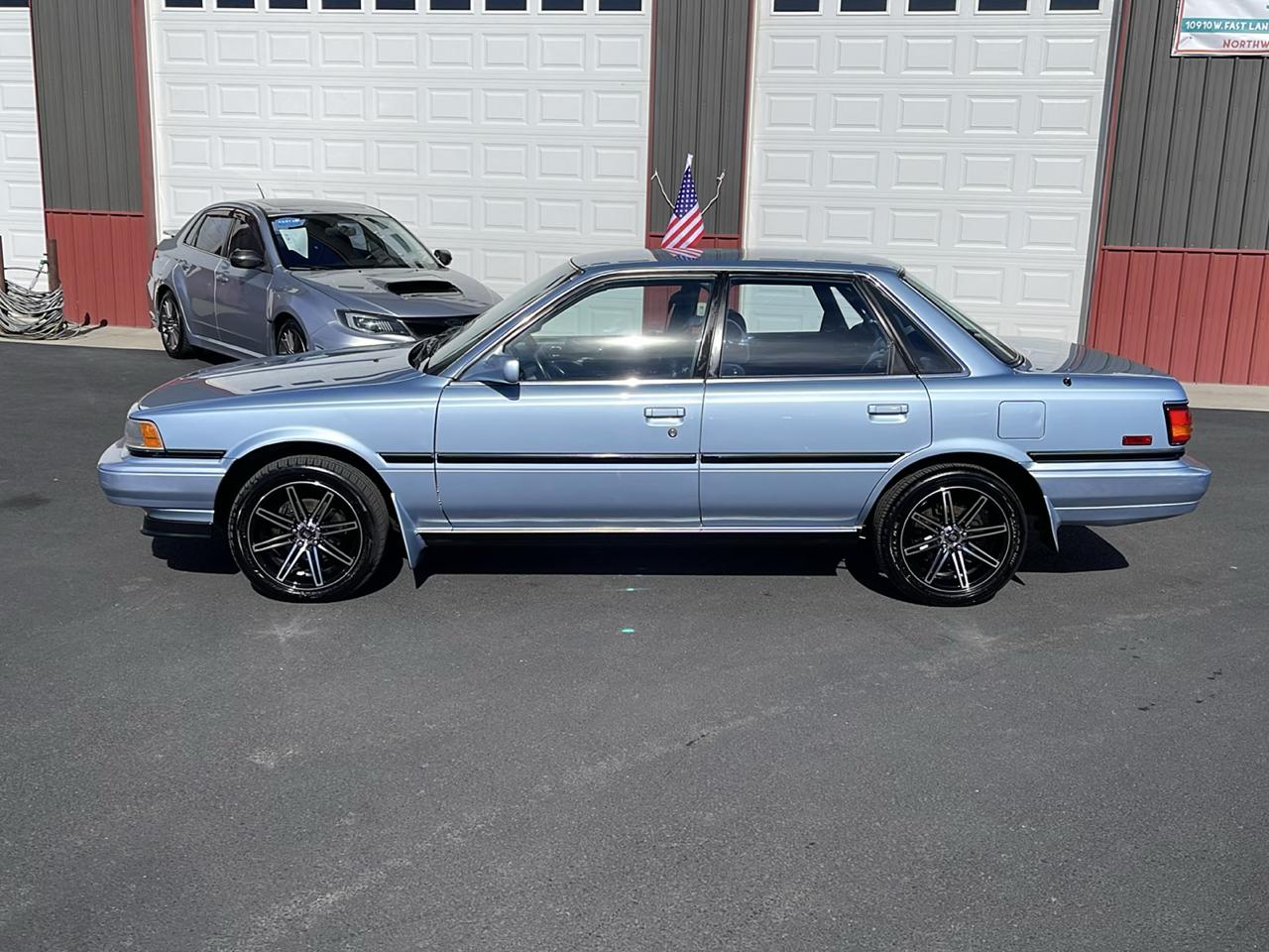 Toyota Camry LE V6 Sedan 1990