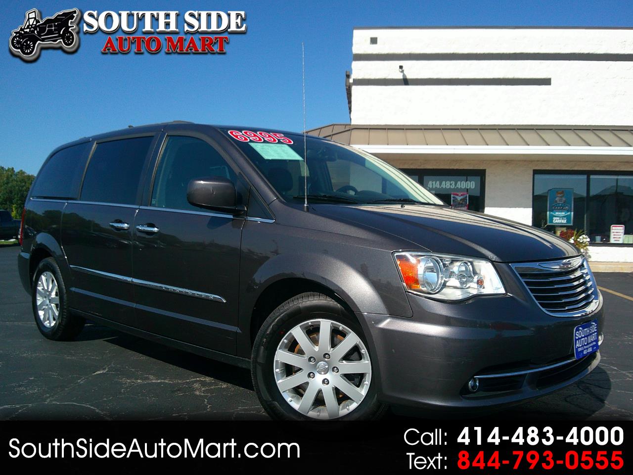 2016 Chrysler Town & Country Touring