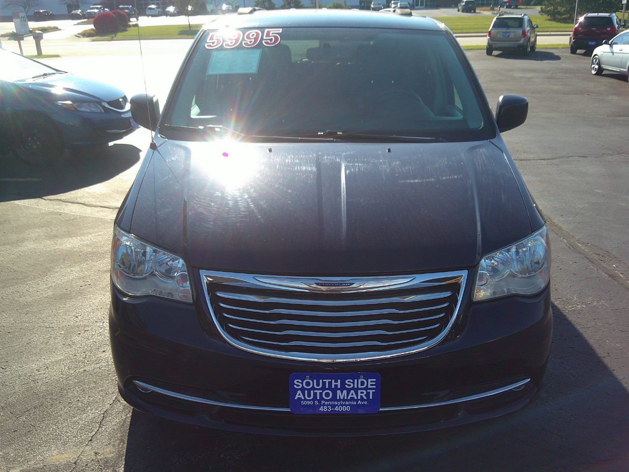 Chrysler Town & Country Touring 2013