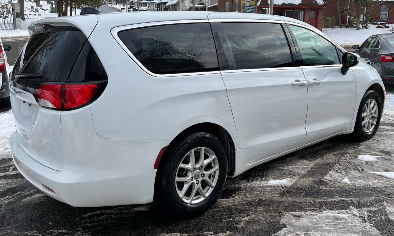 Chrysler Voyager LX 2022