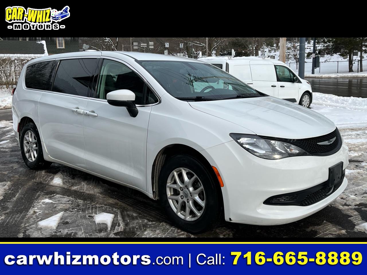 2022 Chrysler Voyager LX