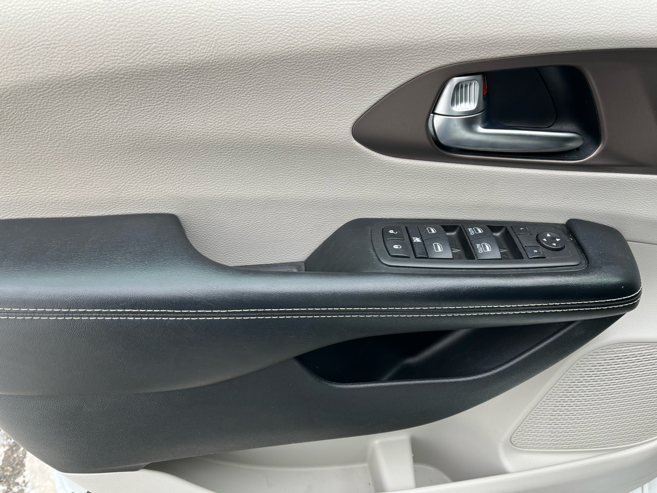 Chrysler Voyager LX 2022