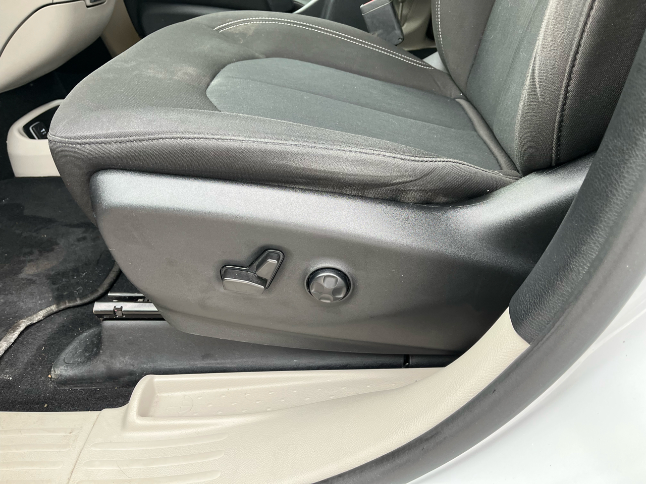 Chrysler Voyager LX 2022