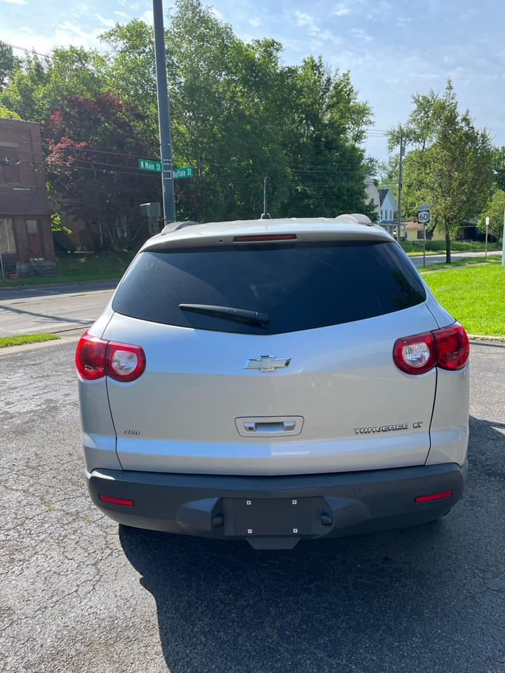 Chevrolet Traverse 2LT AWD 2011