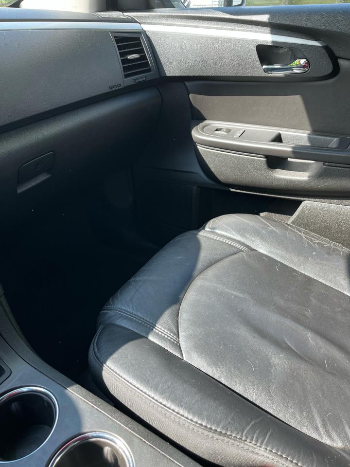 Chevrolet Traverse 2LT AWD 2011