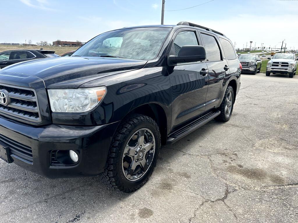 Image of 2013 Toyota Sequoia SR5 5.7L 4WD FFV