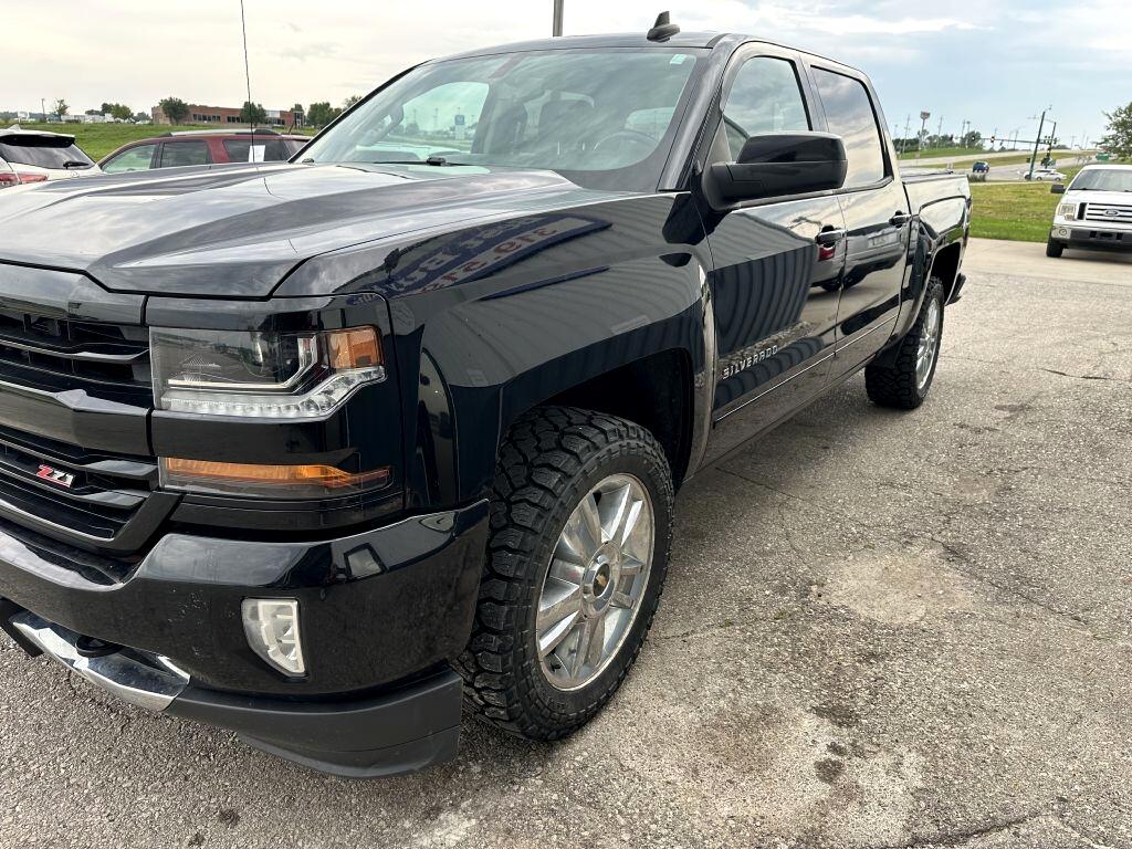 Image of 2017 Chevrolet Silverado 1500 LT Crew Cab 4WD