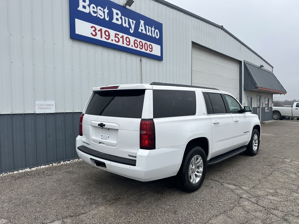Chevrolet Suburban 4WD 4dr 1500 LT 2016