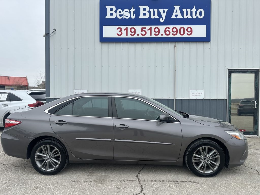 Toyota Camry XLE Auto (Natl) 2017