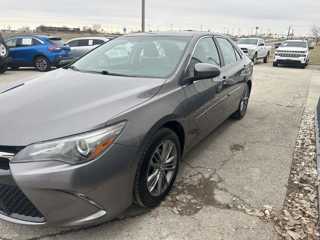 Toyota Camry XLE Auto (Natl) 2017
