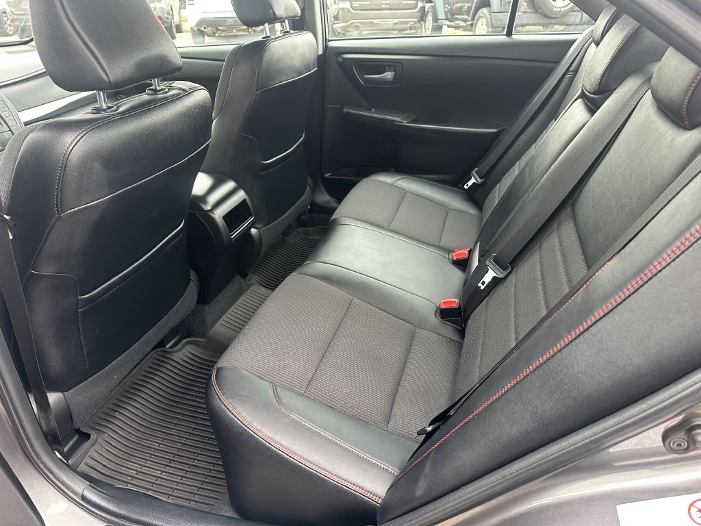 Toyota Camry XLE Auto (Natl) 2017