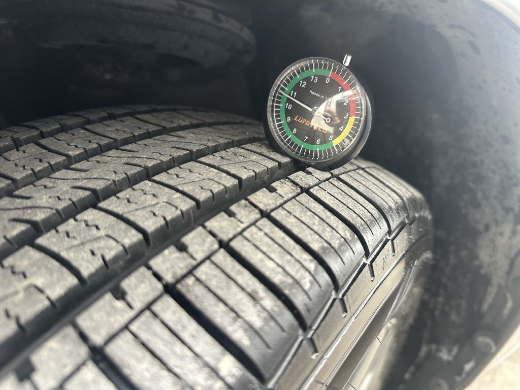 Toyota Camry XLE Auto (Natl) 2017