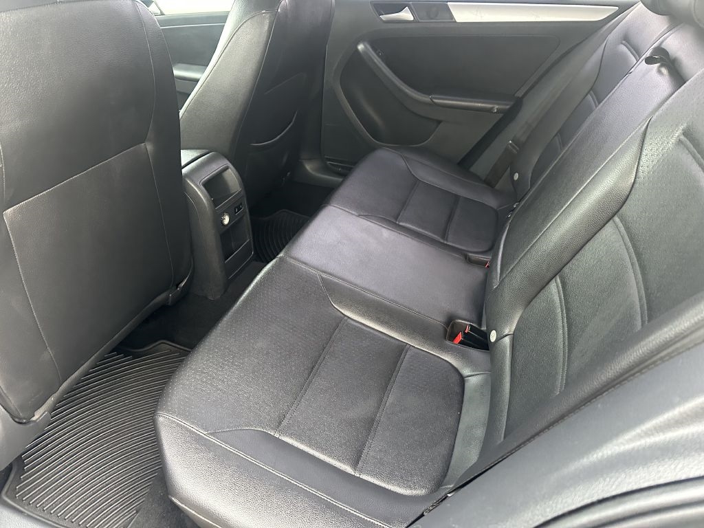 Volkswagen Jetta Sedan 4dr Auto SE PZEV 2014