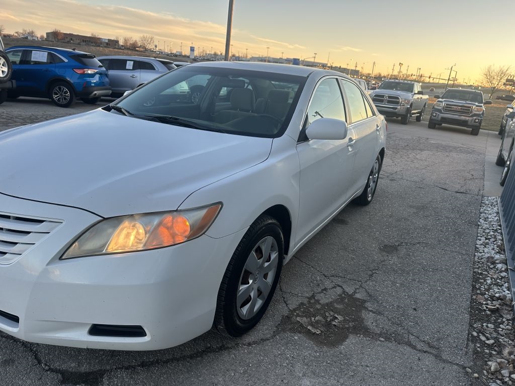 Toyota Camry 4dr Sdn I4 Man (Natl) 2009