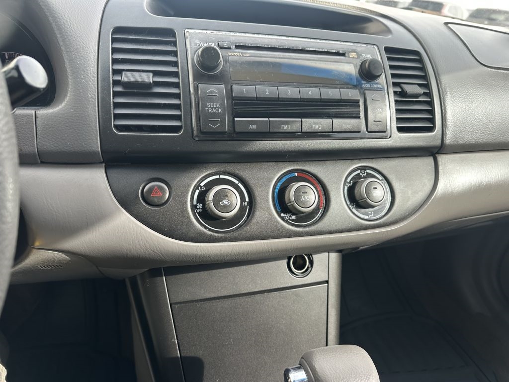 Toyota Camry 4dr Sdn XLE Auto (Natl) 2006