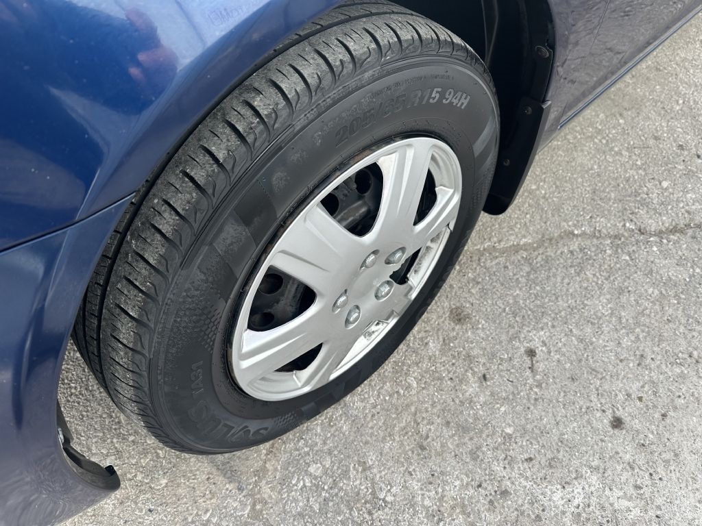 Toyota Camry 4dr Sdn XLE Auto (Natl) 2006