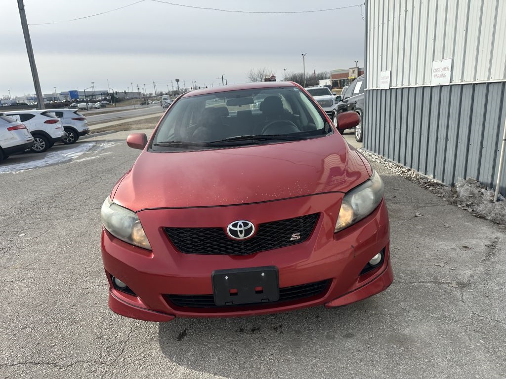 Toyota Corolla 4dr Sdn Man (Natl) 2010