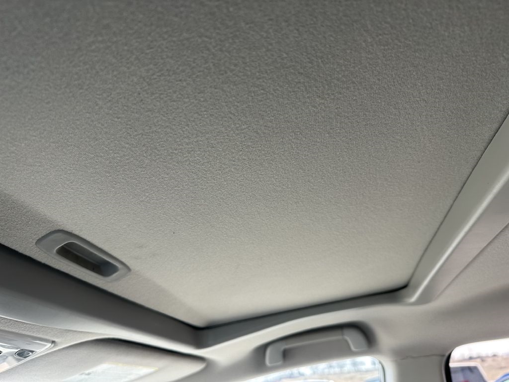 Toyota Sienna 5dr 7-Pass Van V6 XLE AAS FWD (Natl) 2013