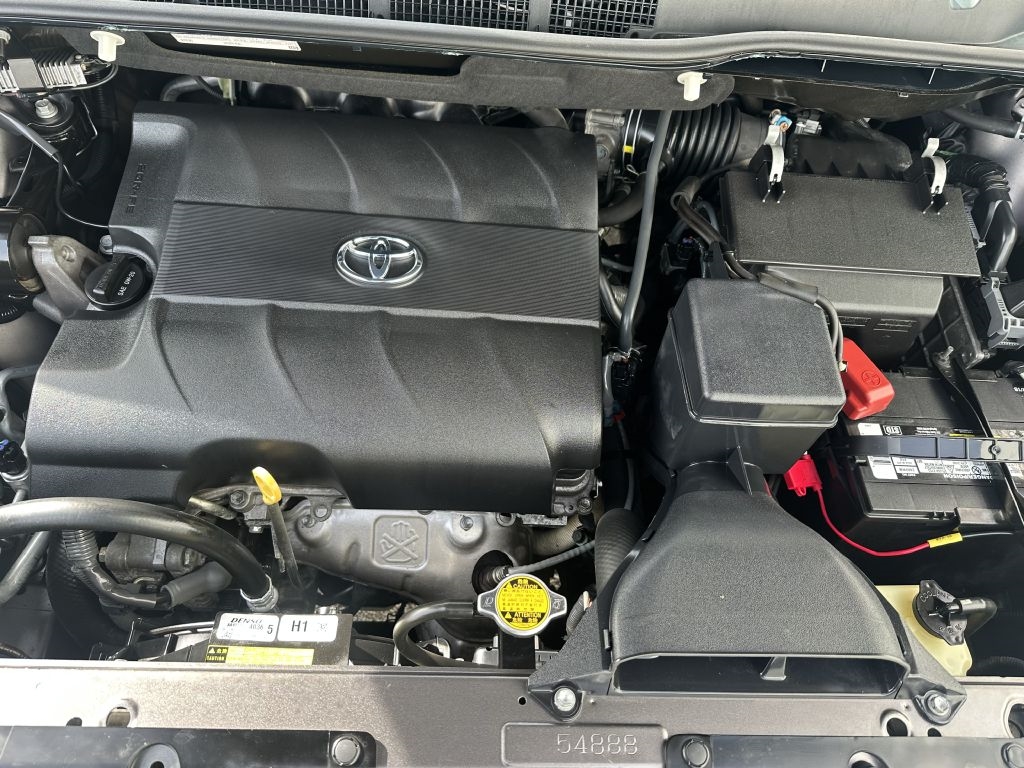 Toyota Sienna 5dr 7-Pass Van V6 XLE AAS FWD (Natl) 2013