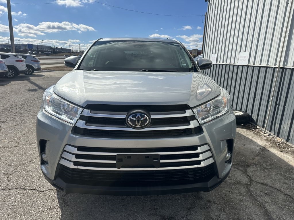 Toyota Highlander LE V6 AWD (Natl) 2019