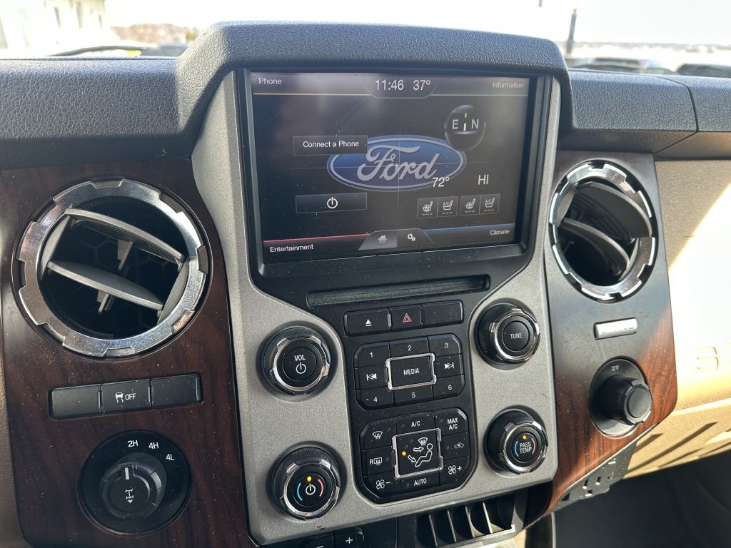 Ford Super Duty F-250 SRW 4WD Crew Cab 172" Platinum 2016