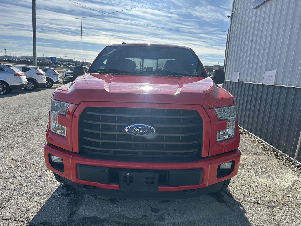 Ford F-150 4WD SuperCrew 157" Lariat w/HD Payload Pkg 2015