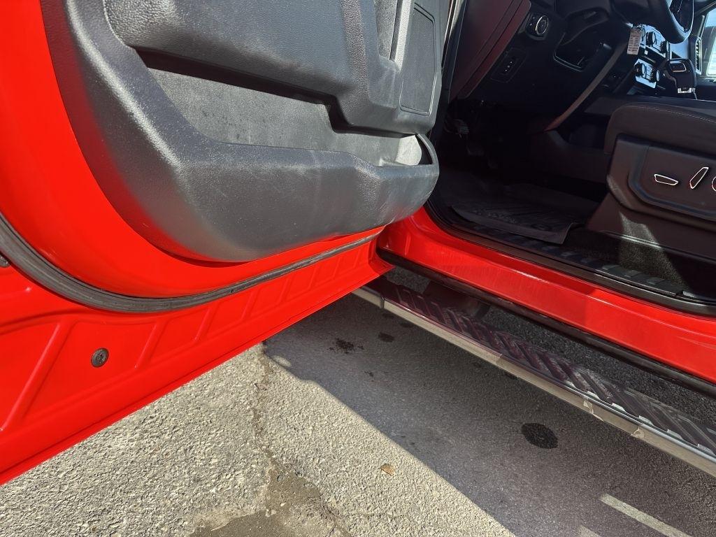 Ford F-150 4WD SuperCrew 157" Lariat w/HD Payload Pkg 2015