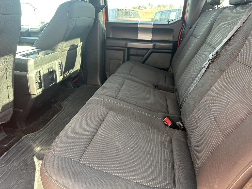 Ford F-150 4WD SuperCrew 157" Lariat w/HD Payload Pkg 2015