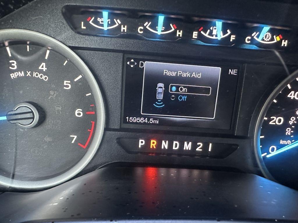 Ford F-150 4WD SuperCrew 157" Lariat w/HD Payload Pkg 2015