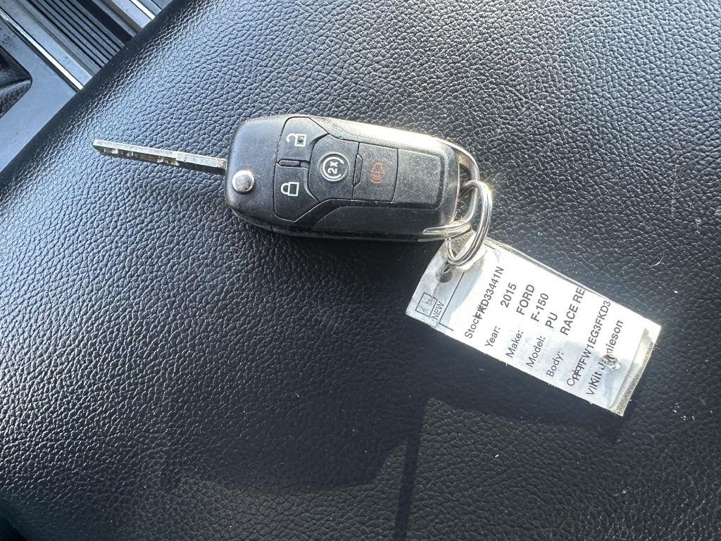 Ford F-150 4WD SuperCrew 157" Lariat w/HD Payload Pkg 2015