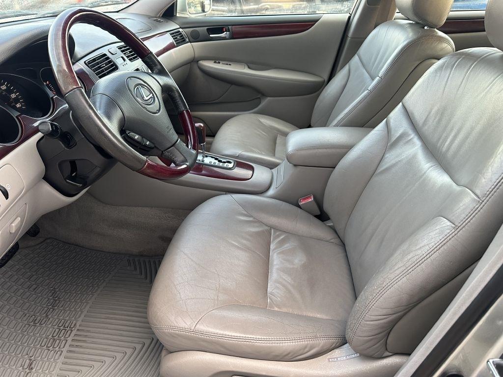 Lexus ES 300 4dr Sdn 2003