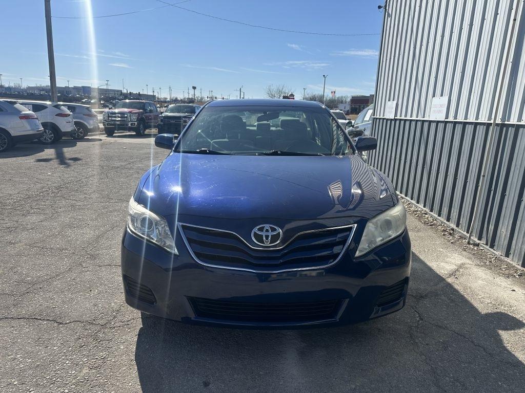 Toyota Camry 4dr Sdn I4 Man (Natl) 2010