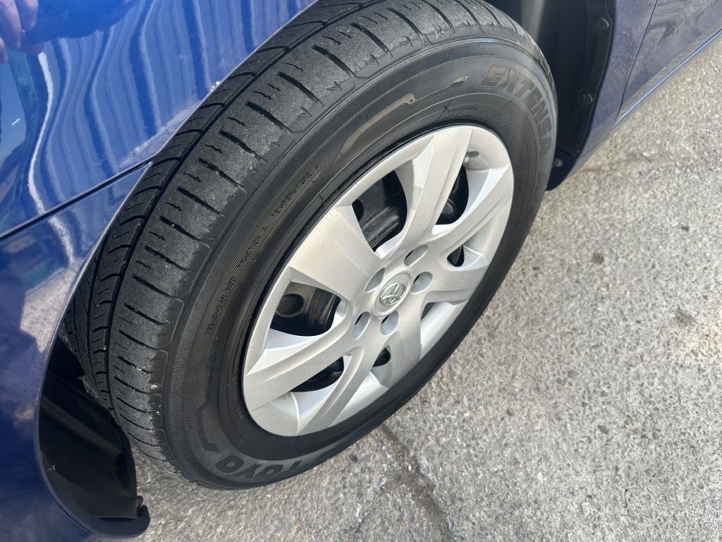 Toyota Camry 4dr Sdn I4 Man (Natl) 2010