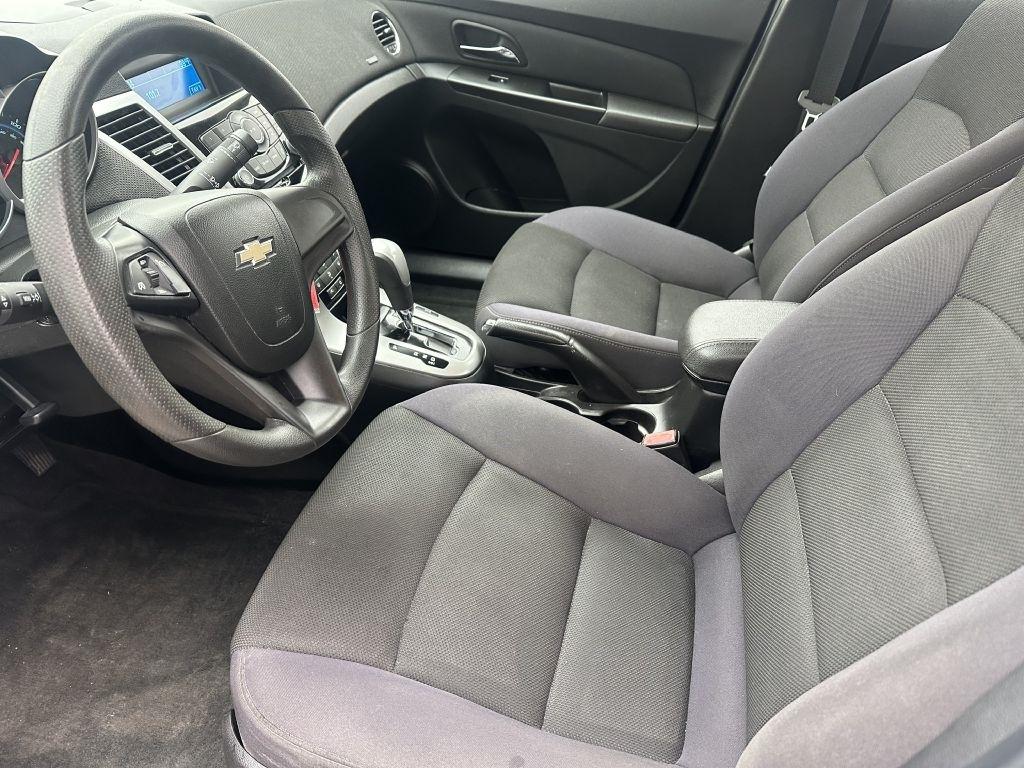 Chevrolet Cruze 4dr Sdn LT w/1FL 2012