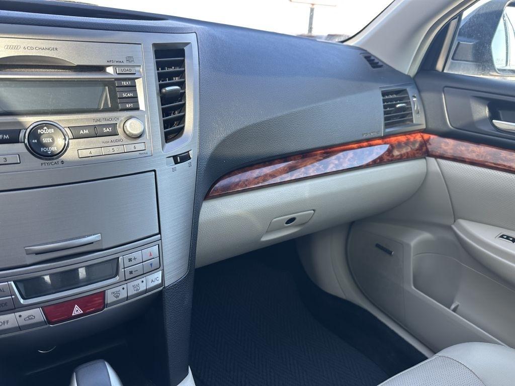 Subaru Outback 4dr Wgn H4 Auto 2.5i Limited Pwr Moon 2011