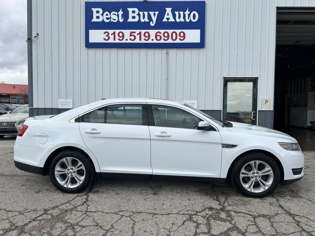 Ford Taurus 4dr Sdn SEL FWD 2016