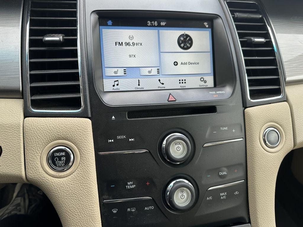 Ford Taurus 4dr Sdn SEL FWD 2016