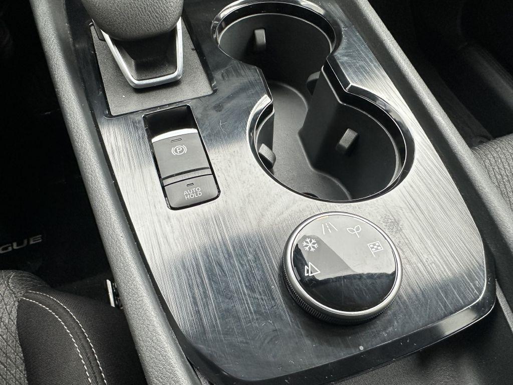 Nissan Rogue AWD SV 2025