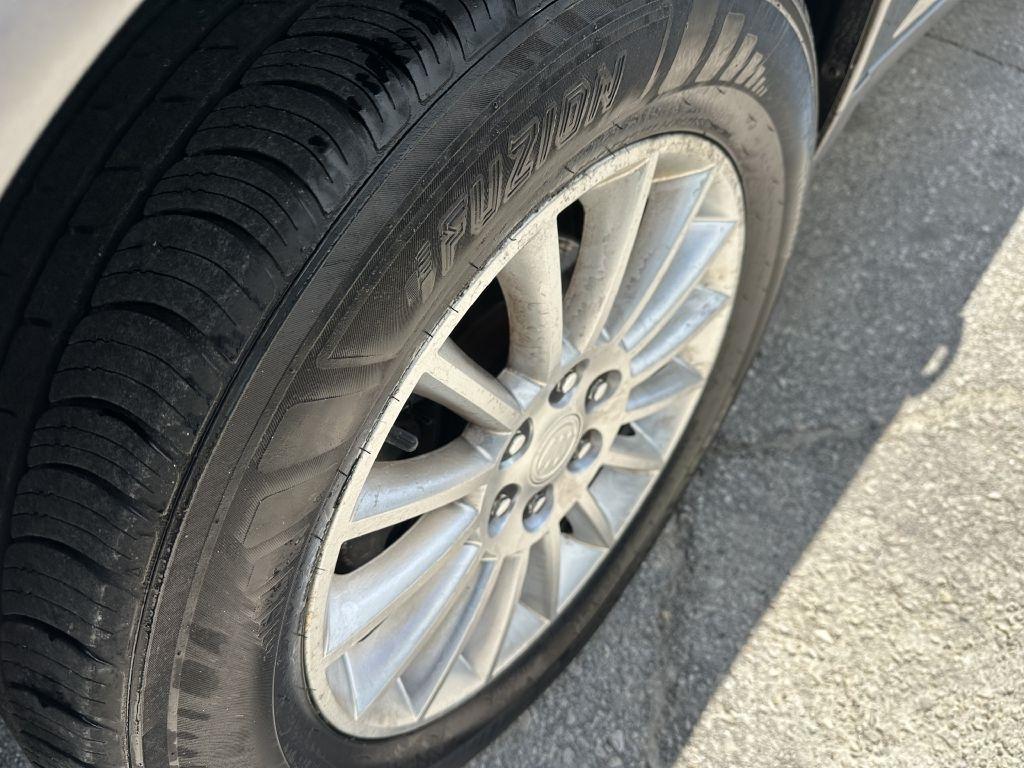 Buick Enclave AWD 4dr CXL-1 2011