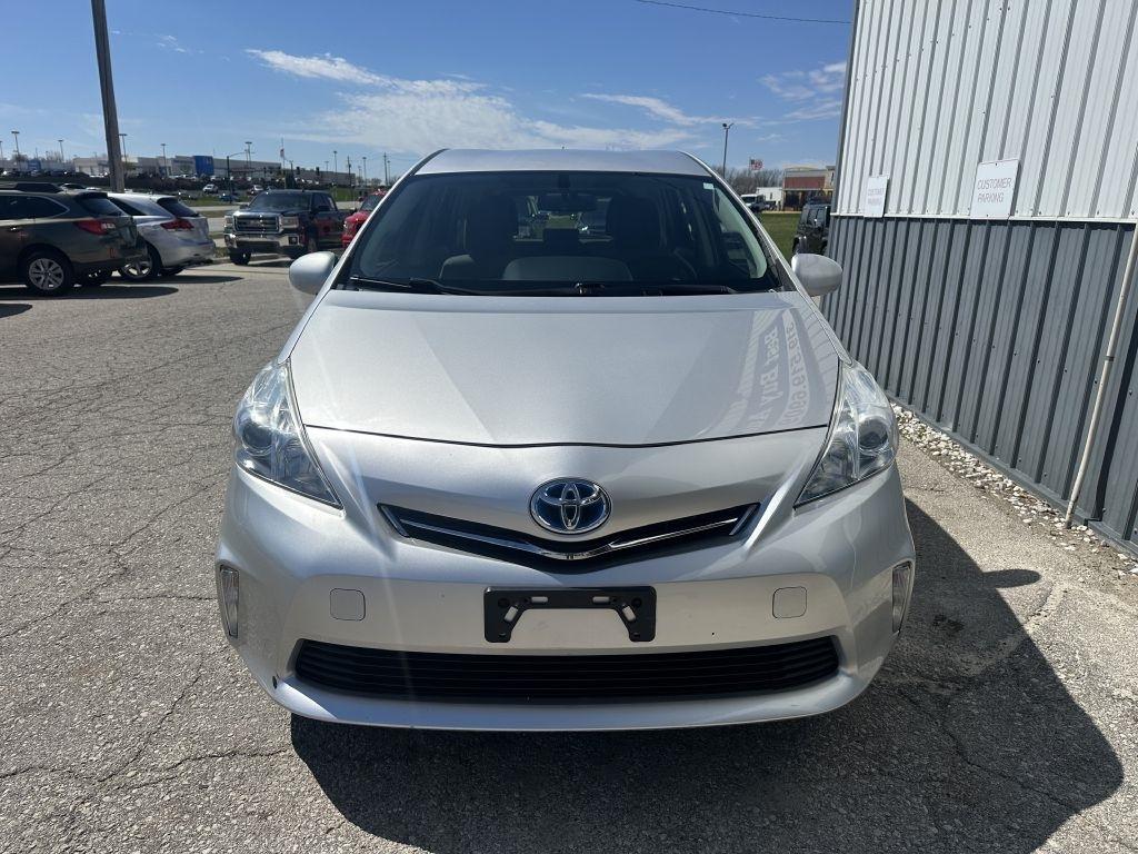 Toyota Prius V 5dr Wgn Three (Natl) 2013