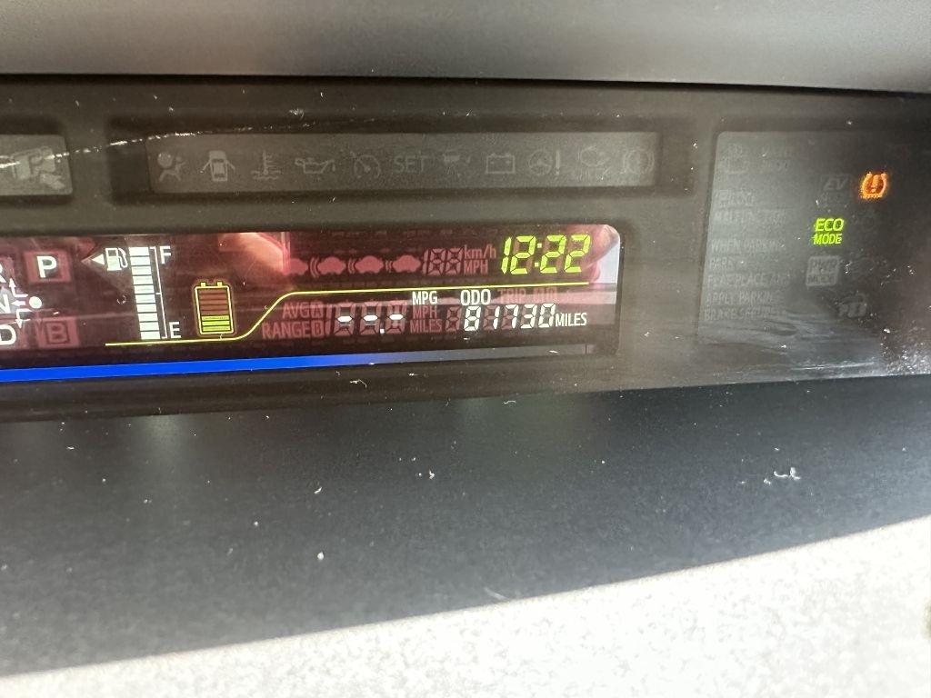 Toyota Prius V 5dr Wgn Three (Natl) 2013