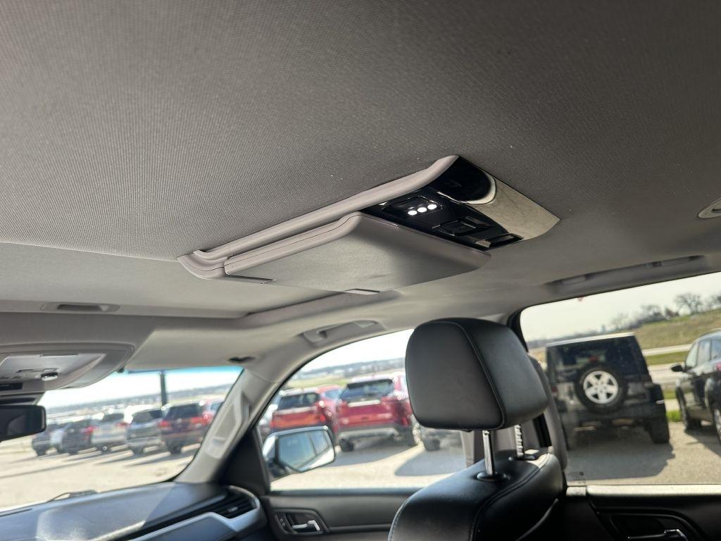 Chevrolet Suburban 4WD 4dr 1500 LTZ 2016