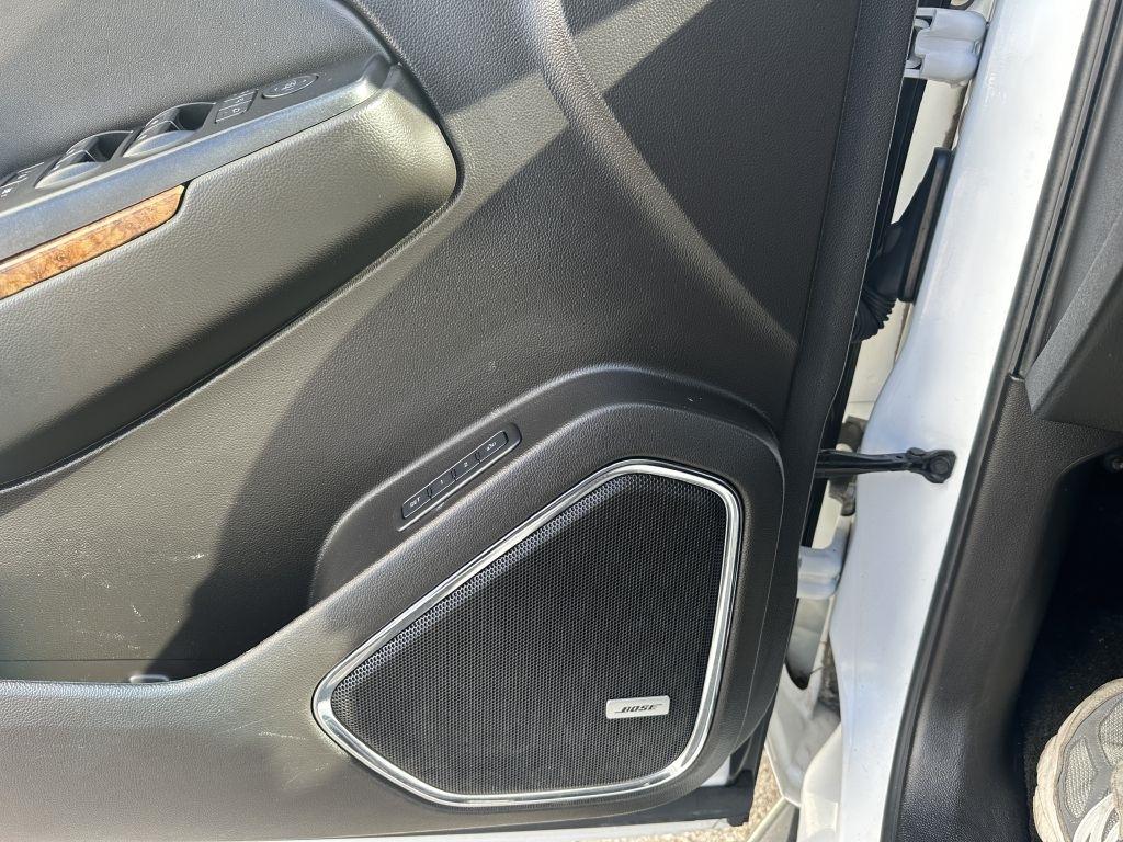 Chevrolet Suburban 4WD 4dr 1500 LTZ 2016