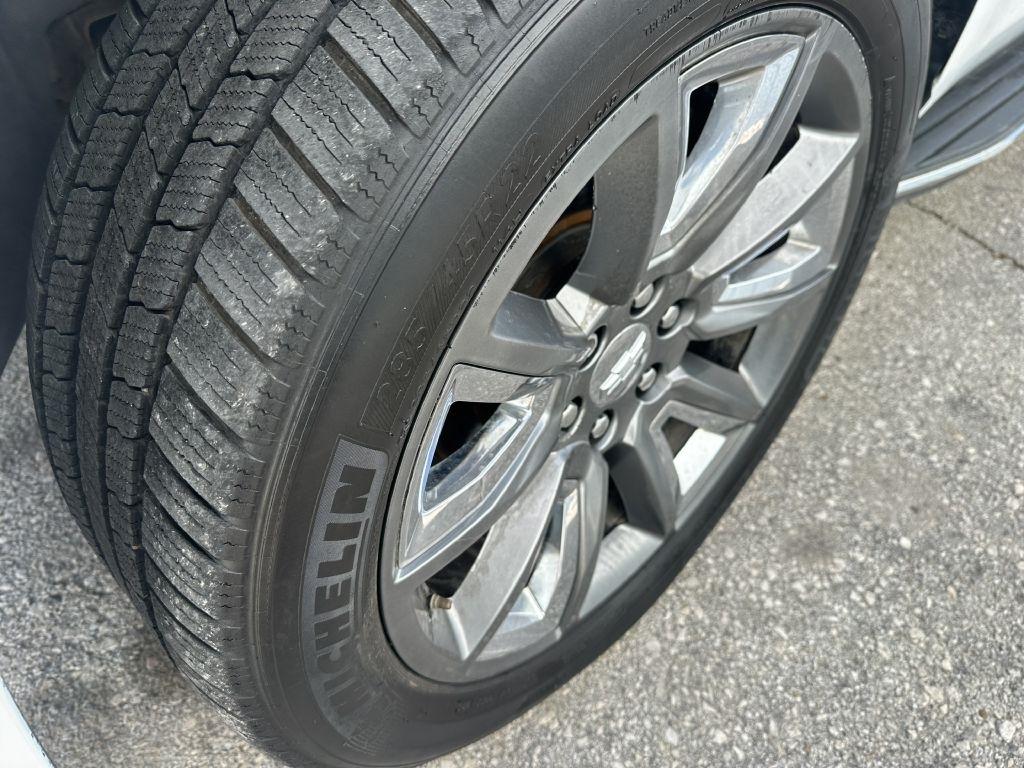 Chevrolet Suburban 4WD 4dr 1500 LTZ 2016