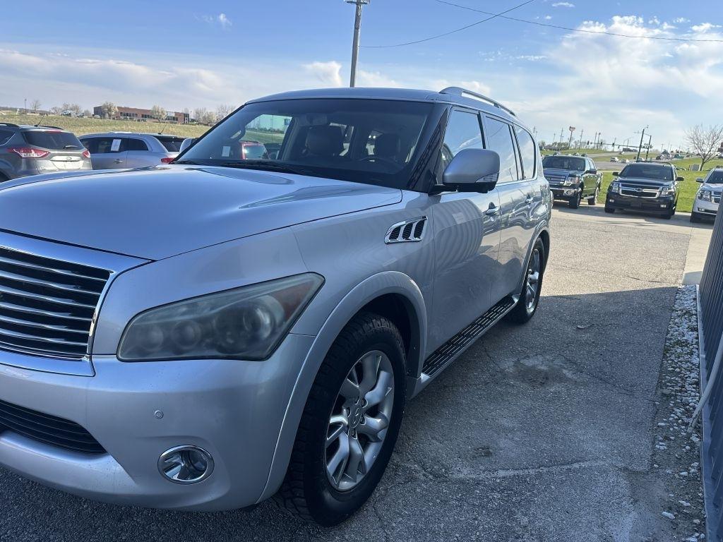 Infiniti QX56 4WD 4dr 7-passenger 2011